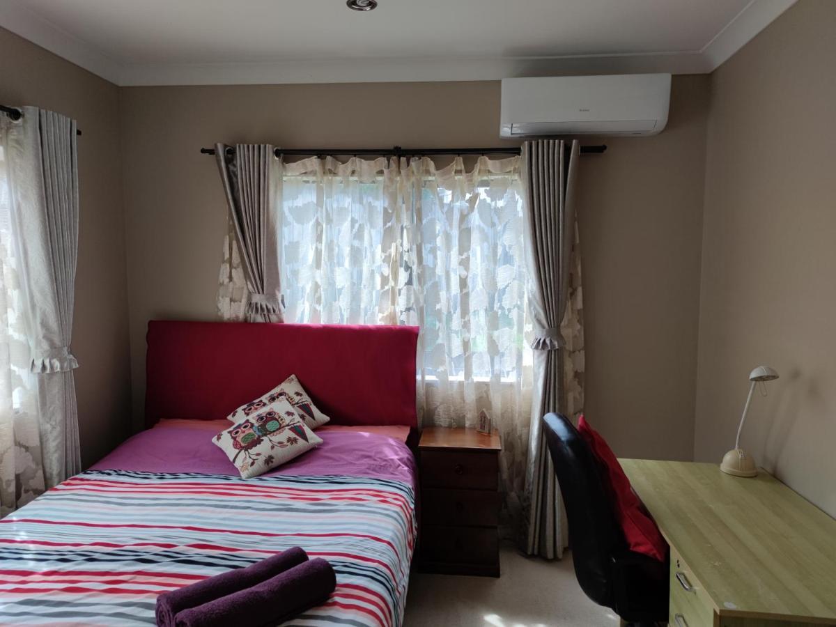 Monique'S Rose Room Prvt Bthrm Ac Tv โอ๊คแลนด์ ห้อง รูปภาพ