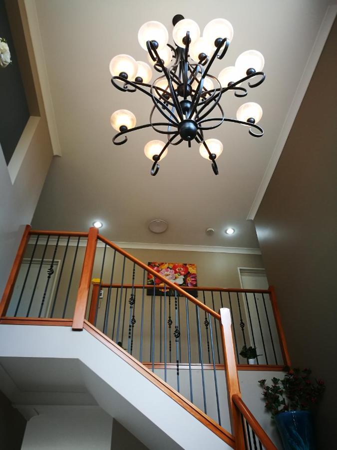 Monique'S Rose Room Prvt Bthrm Ac Tv โอ๊คแลนด์ ภายนอก รูปภาพ